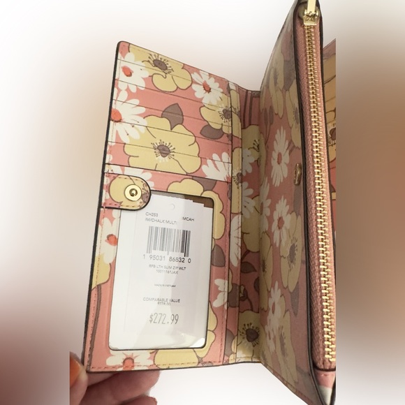 COACH Slim Zip Wallet with Floral Cluster Print Interior NWT - Picture 5 of 6